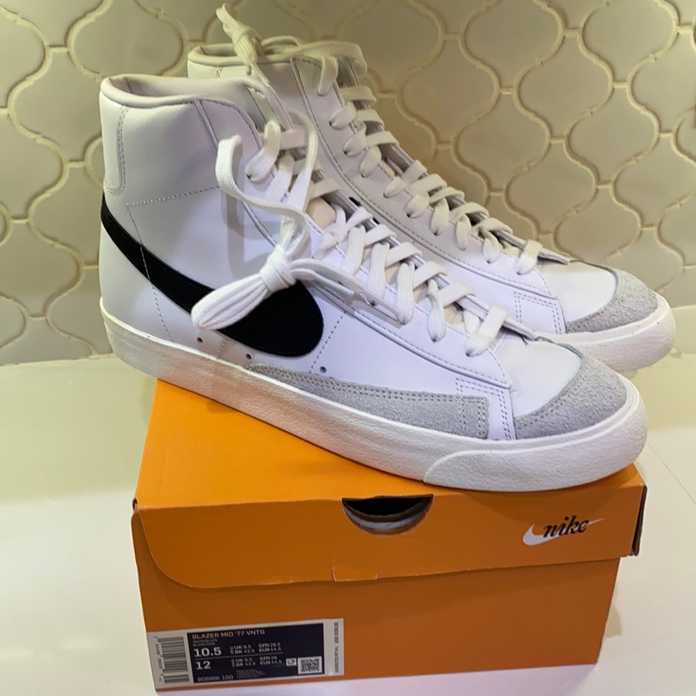 Nike Blazer Mid ‘77 vintage dead stock new with bx